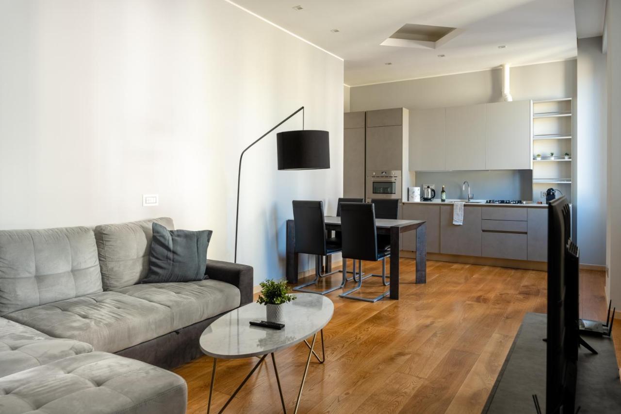 5 Min Duomo Luxury Home In Brera Design District Milano Exteriör bild